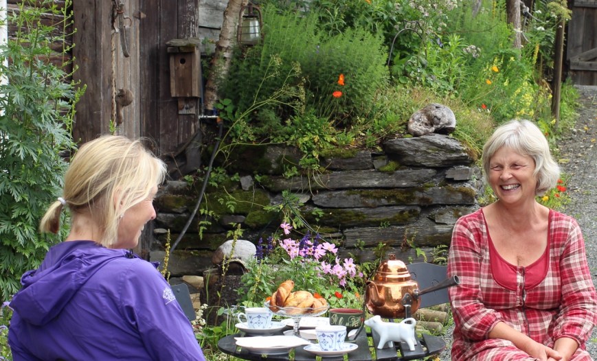 Kristin and Lina at Kulturstua Ro